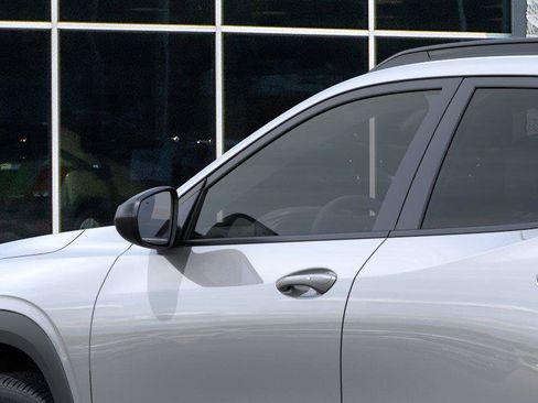 New 2026 Chevrolet Trax RS w/ Sunroof Package FWD image 12