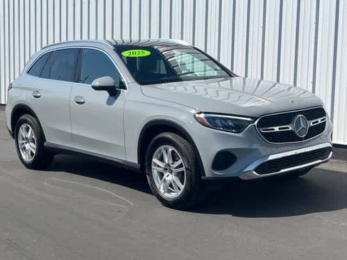 Used 2025 Mercedes-Benz GLC 300 4MATIC image 8
