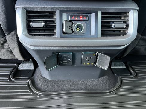 Used 2023 Ford F150 Lariat w/ Equipment Group 502A High image 70