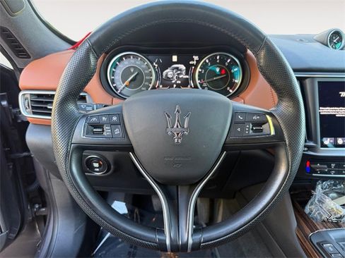 Used 2022 Maserati Levante GT image 17