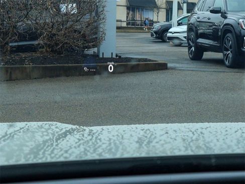 New 2026 Volkswagen Tiguan SE R-Line image 23