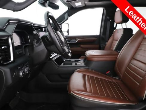 Used 2024 GMC Sierra 2500 Denali Ultimate AWD/4WD image 17