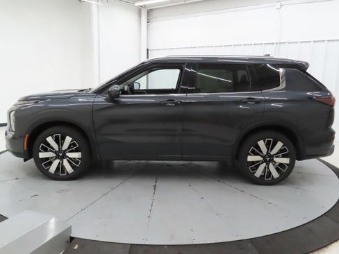 New 2026 Mitsubishi Outlander SEL FWD image 7