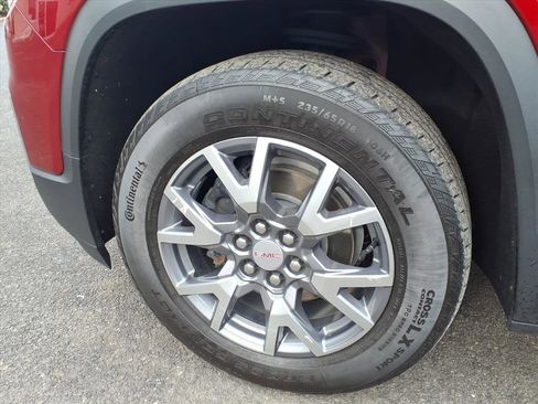 Used 2023 GMC Acadia SLT image 9