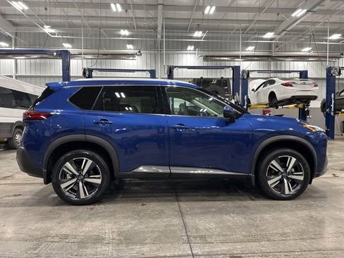 Used 2023 Nissan Rogue SL w/ SL Premium Package image 8