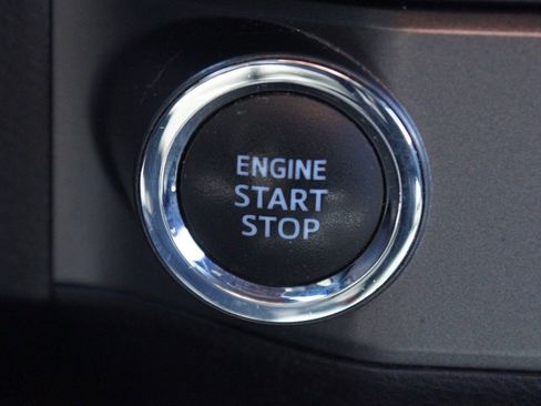Used 2020 Toyota Tacoma TRD Sport w/ Technology Package RWD image 7
