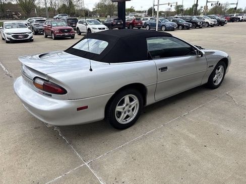 Used 1997 Chevrolet Camaro Z28 w/ Preferred Equipment Group 2 RWD image 11