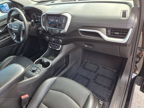Used 2022 GMC Terrain SLT w/ LPO, Floor Liner Package AWD/4WD image 18