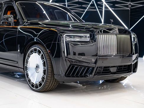 Used 2026 Rolls-Royce Cullinan AWD/4WD image 5