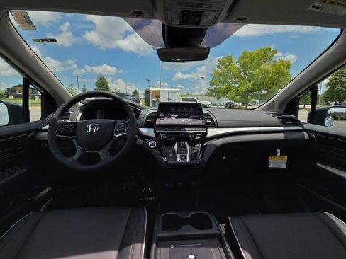 New 2026 Honda Odyssey Touring image 15