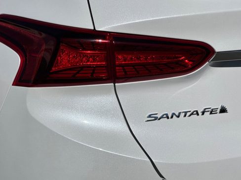Used 2019 Hyundai Santa Fe Limited image 25