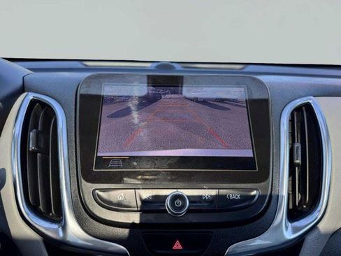 Used 2019 Chevrolet Equinox LT FWD image 32