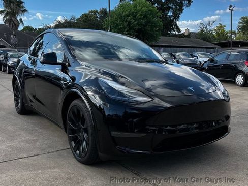 Used 2021 Tesla Model Y AWD image 4