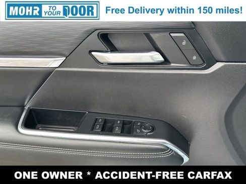 Used 2025 GMC Acadia Elevation image 22