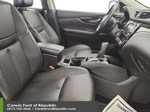 Used 2021 Nissan Rogue Sport SL w/ Premium Package image 26