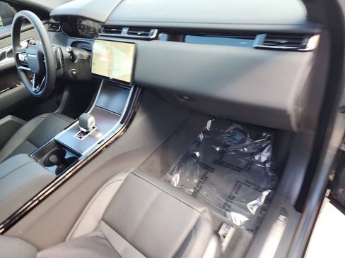 New 2026 Land Rover Range Rover Velar Dynamic SE image 28