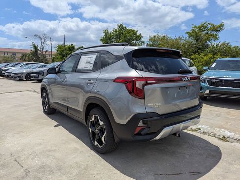 New 2026 Kia Seltos S FWD image 6