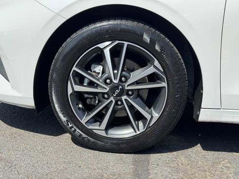 Used 2023 Kia Forte LXS FWD image 6