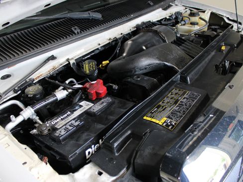 Used 2014 Ford E-150 and Econoline 150 RWD image 25