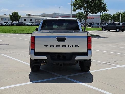Used 2024 Toyota Tacoma TRD Sport RWD image 6