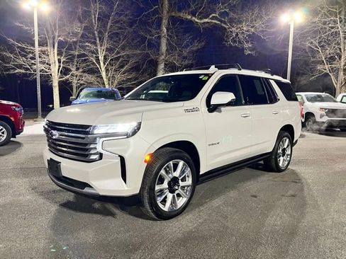 Used 2022 Chevrolet Tahoe High Country AWD/4WD image 2
