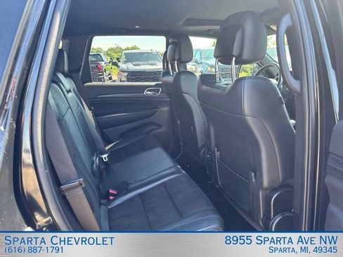 Used 2019 Jeep Grand Cherokee Altitude AWD/4WD image 29