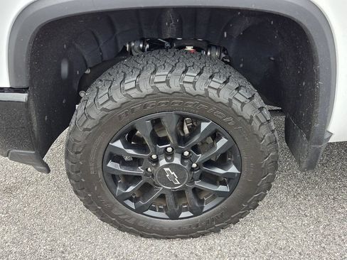 Certified 2025 Chevrolet Silverado 2500 LT w/ Trail Boss Package AWD/4WD image 19