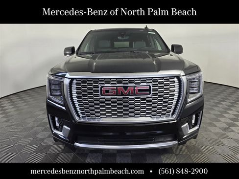 Used 2021 GMC Yukon XL Denali w/ Denali Ultimate Package image 2