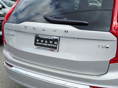 Certified 2025 Volvo XC90 T8 Plus w/ Protection Package Premier AWD/4WD image 16