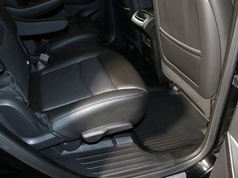 Used 2024 Cadillac XT6 Premium Luxury image 34