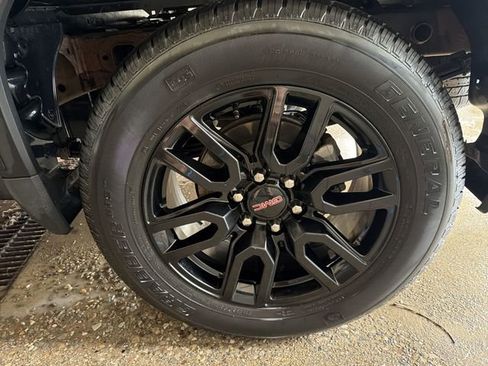 Used 2023 GMC Sierra 1500 Elevation image 10