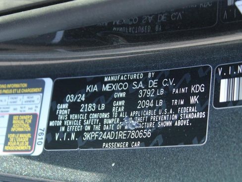 Used 2024 Kia Forte LXS image 17