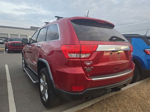 Used 2011 Jeep Grand Cherokee Overland image 2