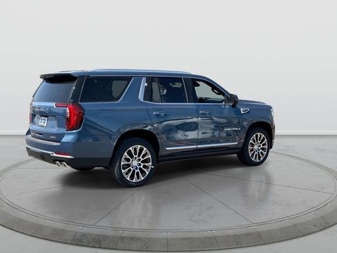 New 2026 GMC Yukon Denali w/ Denali Reserve Package AWD/4WD image 8