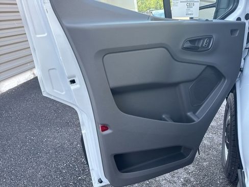 New 2025 Ford Transit 250 148 Medium Roof image 11