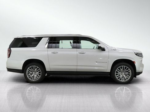 Used 2023 Chevrolet Suburban High Country AWD/4WD image 6