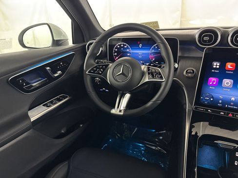 Certified 2026 Mercedes-Benz GLC 300 image 29