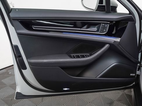 New 2026 Porsche Panamera image 24