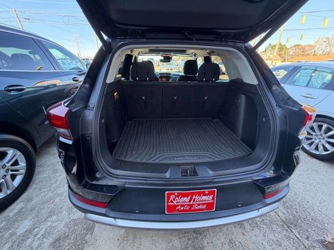 Used 2021 Chevrolet TrailBlazer LT w/ Sun and Liftgate Package image 8