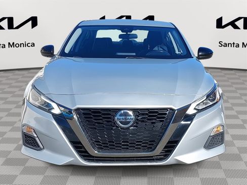 Used 2020 Nissan Altima 2.5 SR image 2