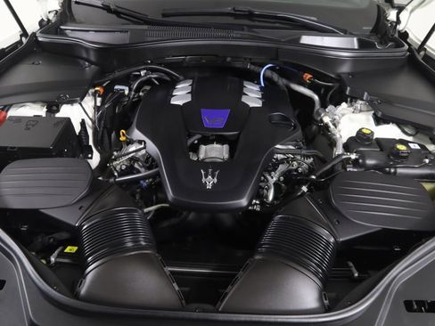 Used 2022 Maserati Levante Modena image 45