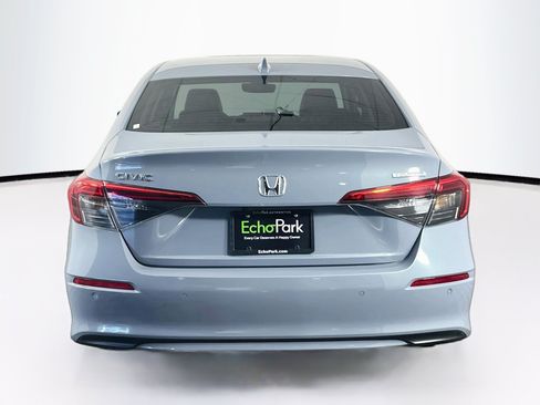 Used 2023 Honda Civic Touring image 7