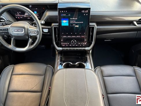 Certified 2025 GMC Yukon Elevation w/ LPO, Floor Liner Package image 15