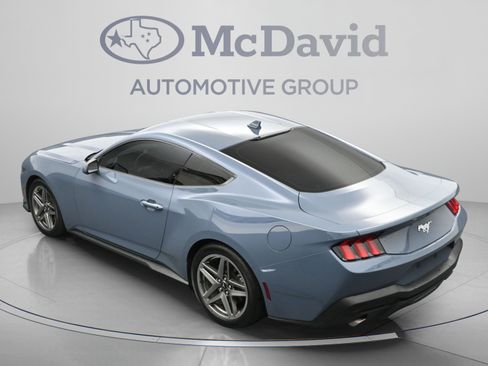 Used 2025 Ford Mustang Coupe RWD image 36