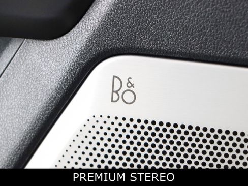 Used 2024 Ford F150 Lariat w/ Equipment Group 502A High image 26