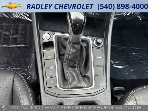 Used 2024 Volkswagen Jetta SE FWD image 19