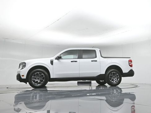 Certified 2025 Ford Maverick XLT w/ 4K Tow Package AWD/4WD image 52