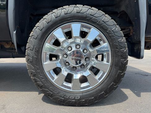 Used 2017 GMC Sierra 2500 Denali w/ Snow Plow Prep Package AWD/4WD image 13