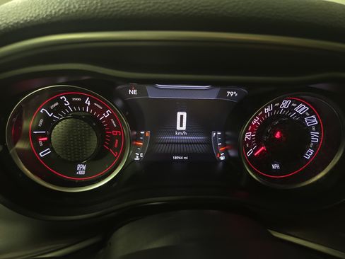 Used 2022 Dodge Challenger R/T RWD image 17