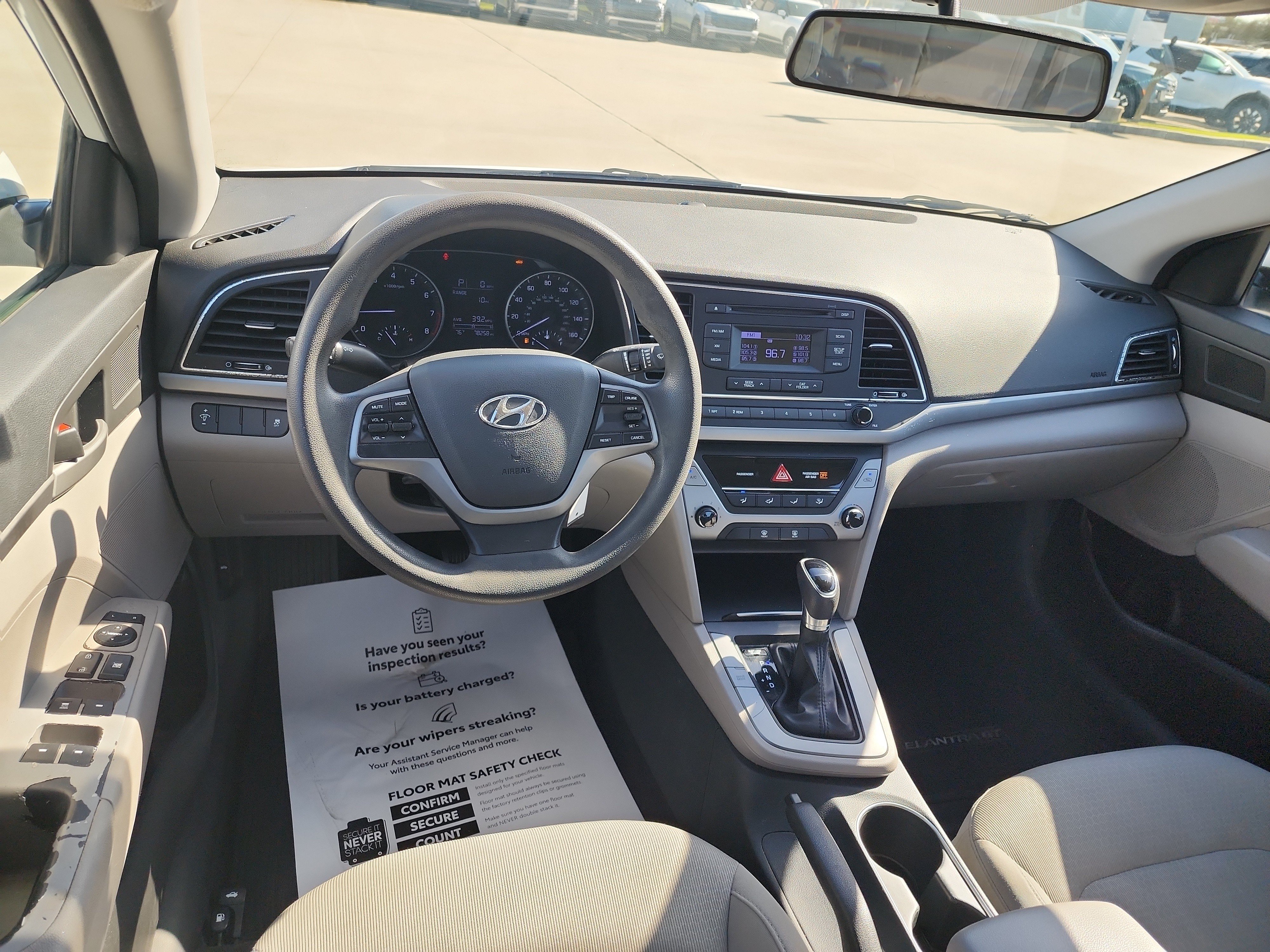Used 2017 Hyundai Elantra SE FWD image 18
